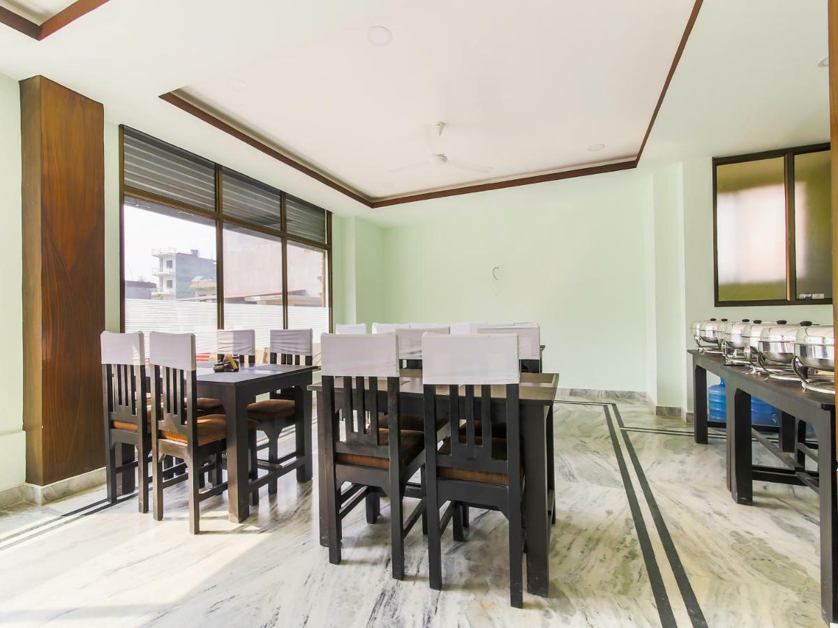 Oyo 315 Aadarsha Inn Румминдей Экстерьер фото