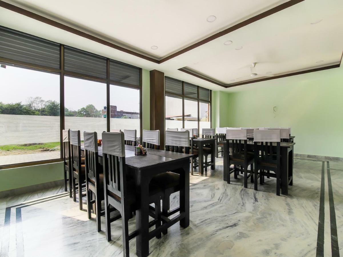 Oyo 315 Aadarsha Inn Румминдей Экстерьер фото