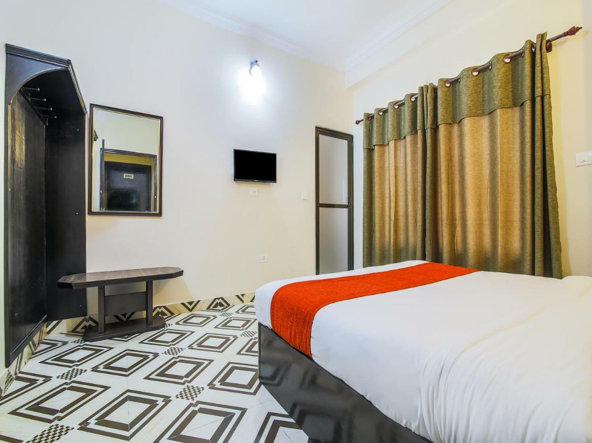 Oyo 315 Aadarsha Inn Румминдей Экстерьер фото