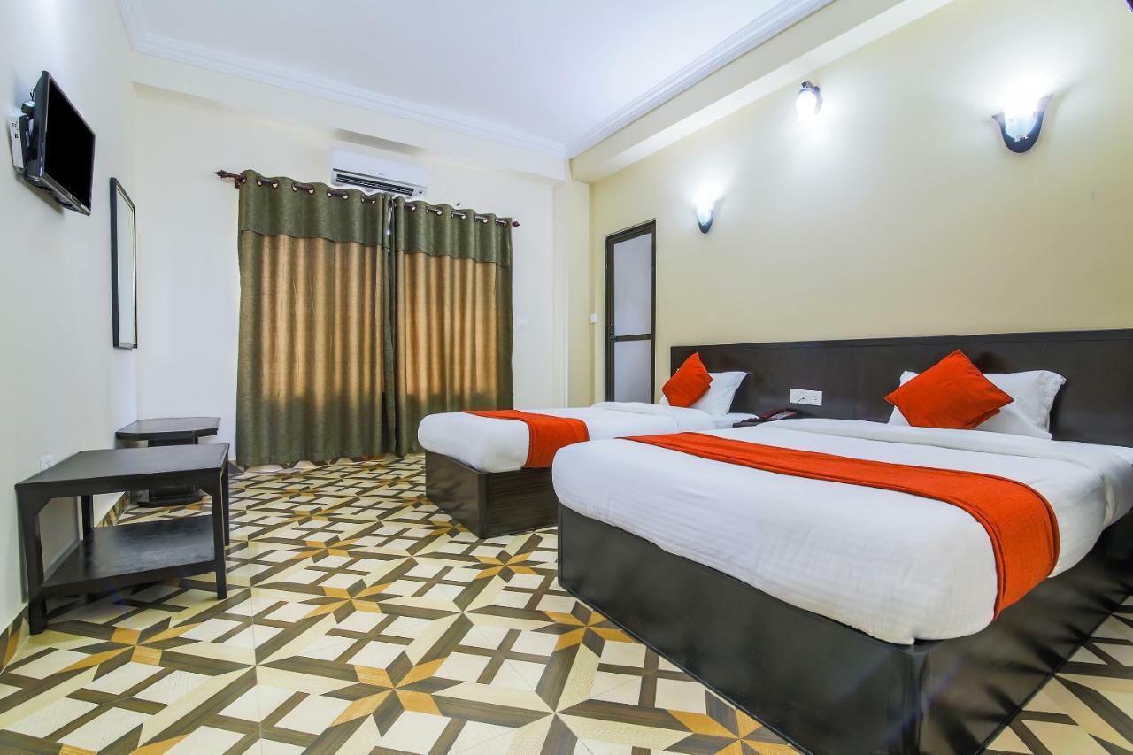 Oyo 315 Aadarsha Inn Румминдей Экстерьер фото
